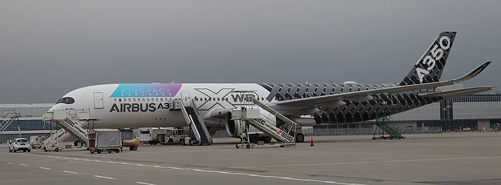Airbus "Airspace Explorer" A350 auf dem Münchner Flughafen zu Gast am 1.12.2022 (©Foto.Martin Schm,itz)